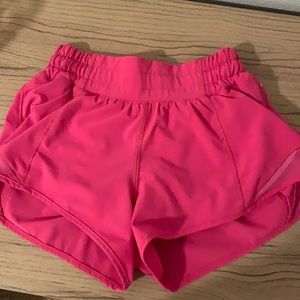 Iululemon sonic pick hotty hot shorts 2.5